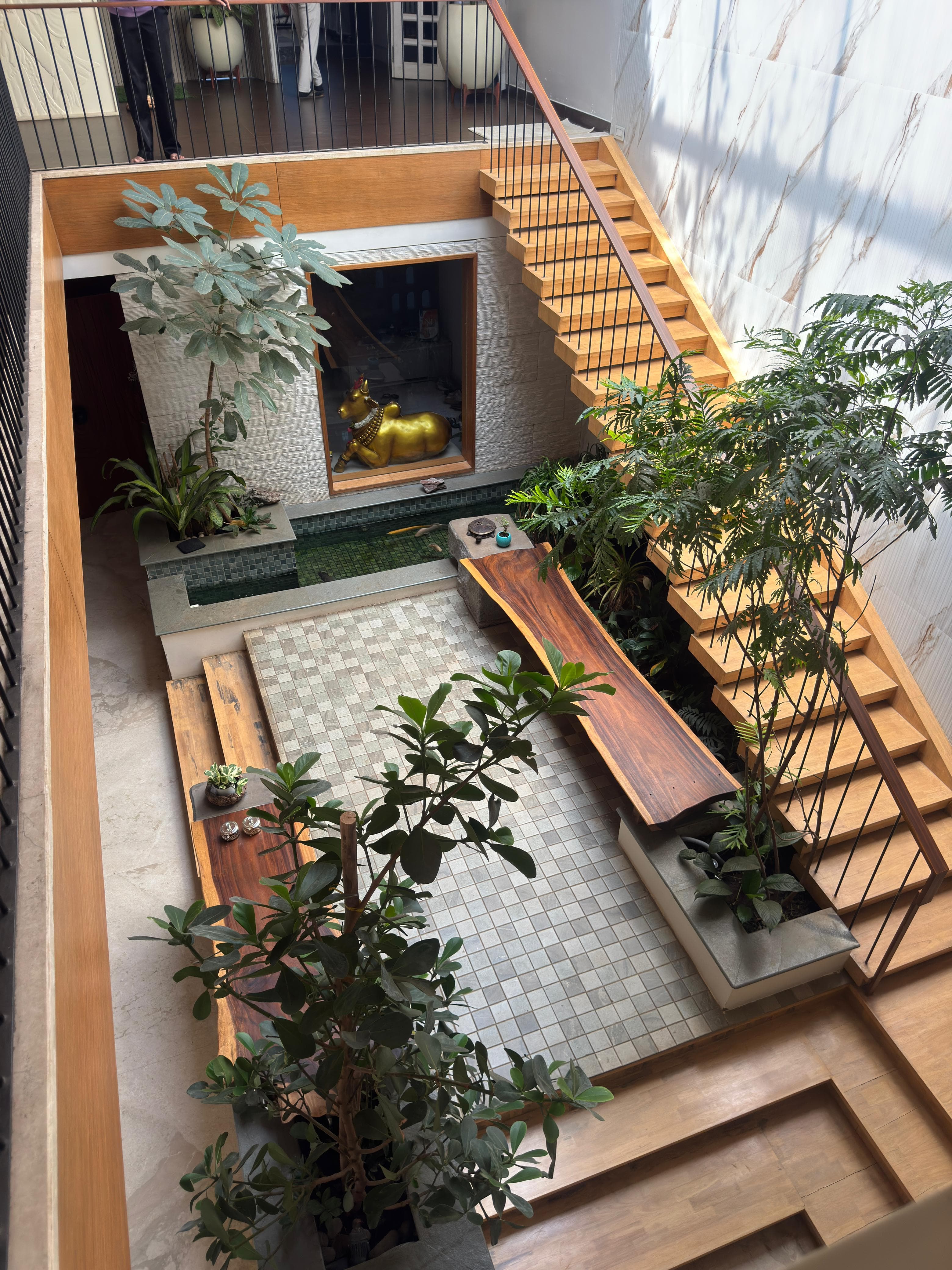 Architecture and volume